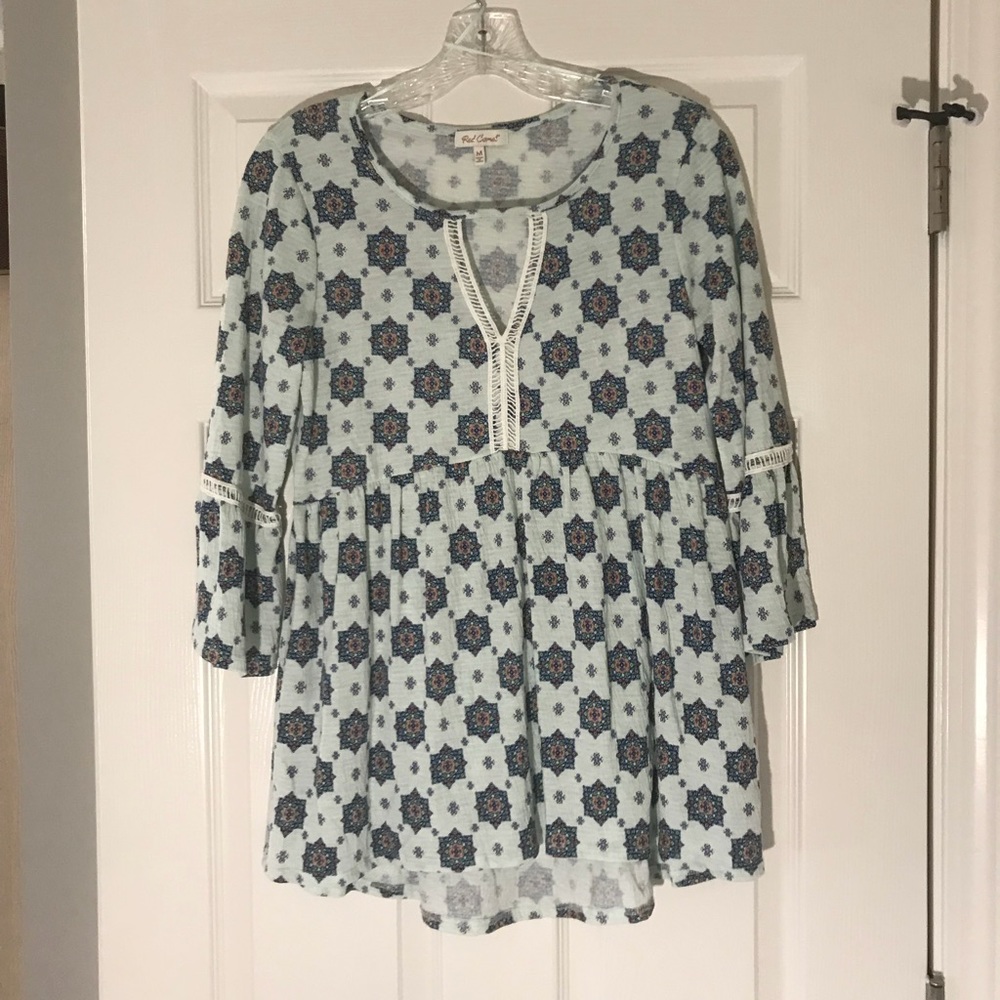 M Red Camel mint top. Never worn perfect condition